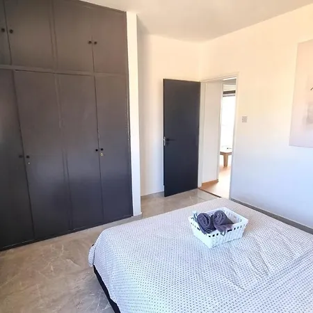 Unique 2br Apt 10 With 150mbit Plus Netflix Апартаменты Ларнака