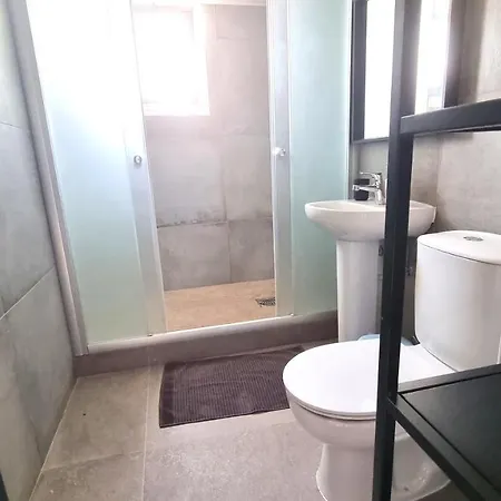 Unique 2br Apt 10 With 150mbit Plus Netflix Apartmán
